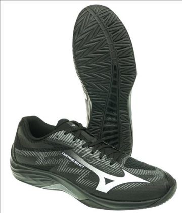 mizuno wave momentum pro