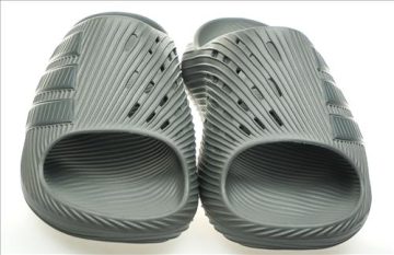adidas pue chill slide